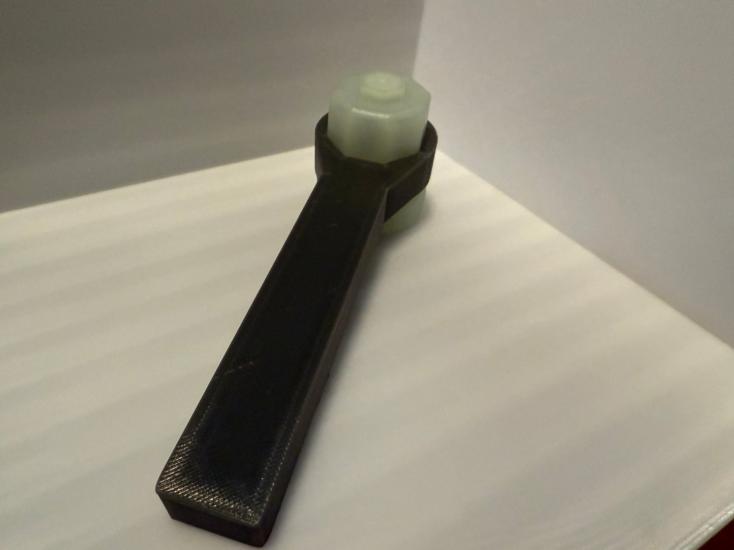 Short older fuel cup