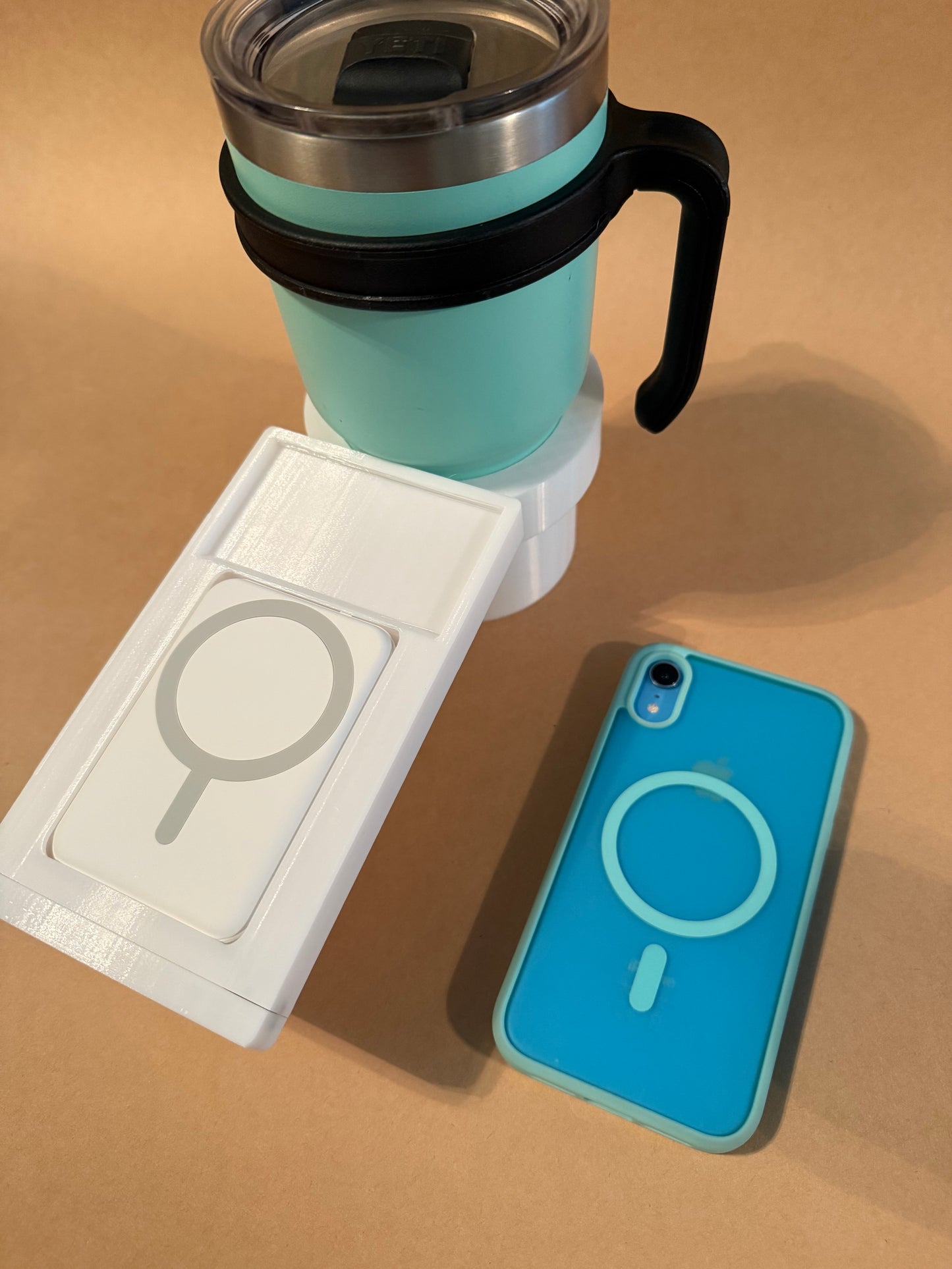 Phone holder/charger (Battery pack version)